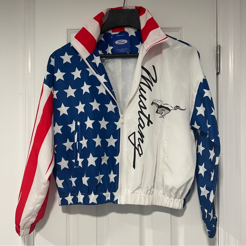 Jacket, windbreaker